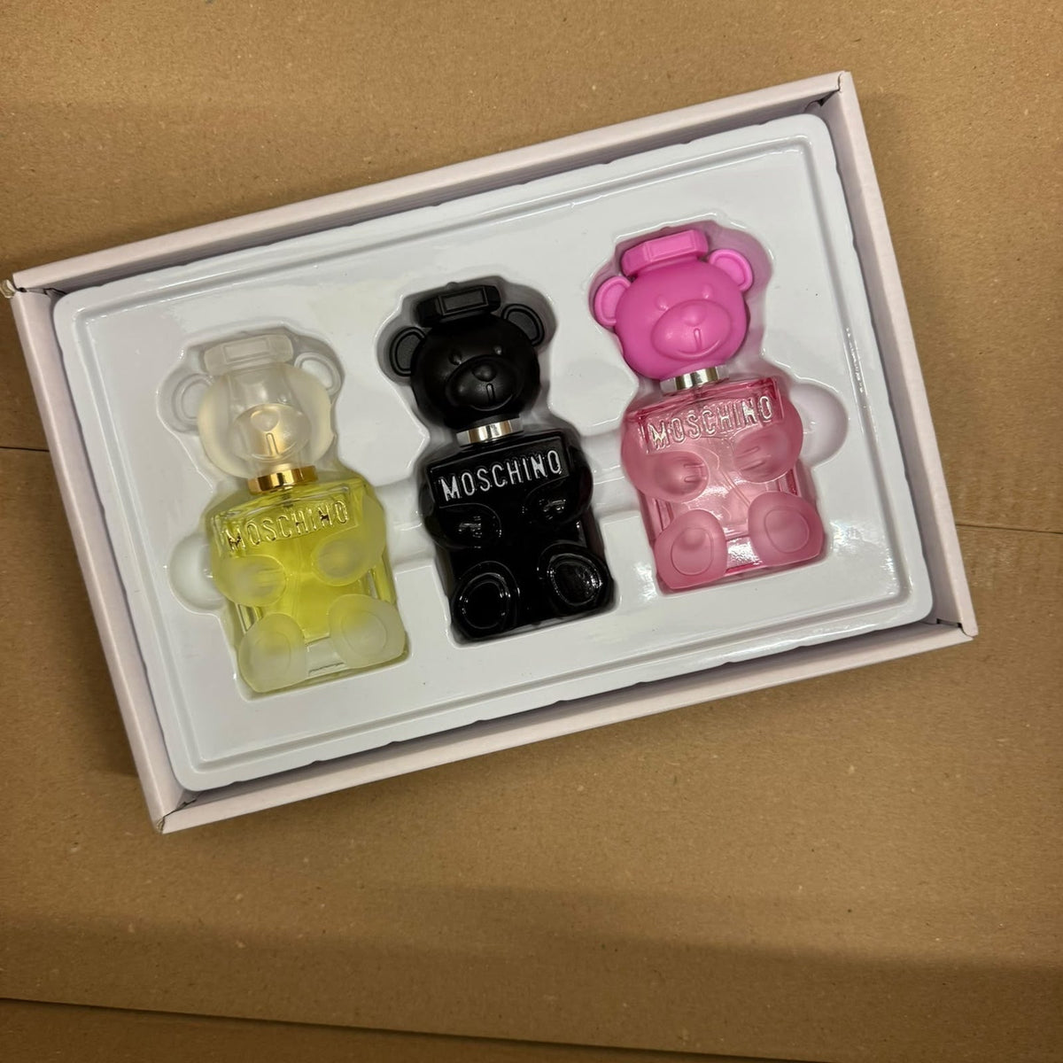 Estuche Moschino